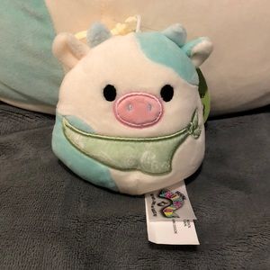 Squishmallow BELANA clip on
